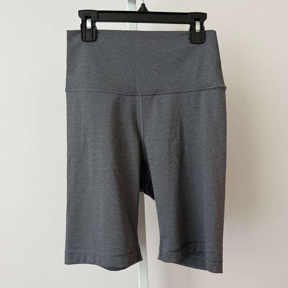 Everlane Size M Charcoal Grey Bike Shorts High-Rise Perform Recycled Activewear